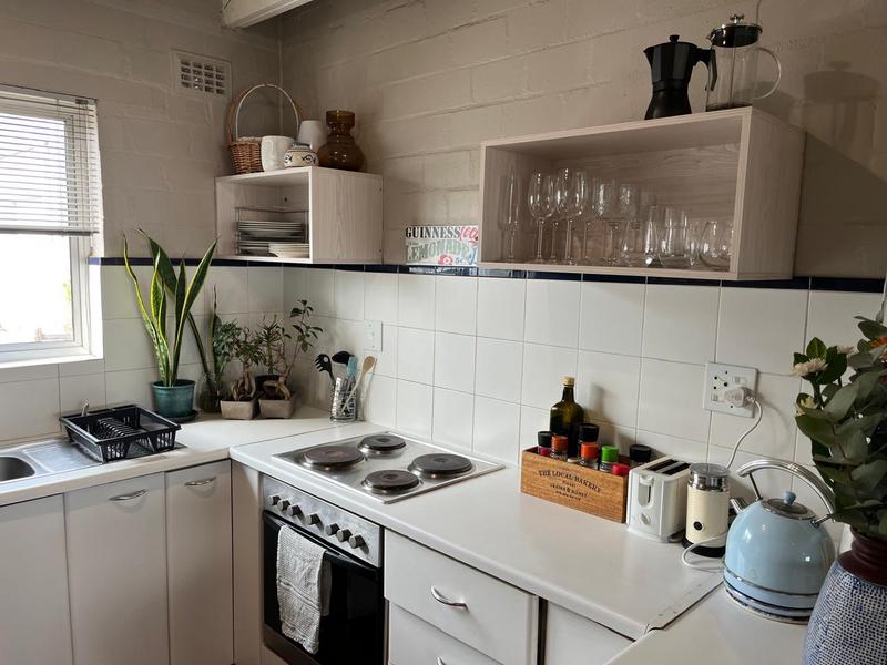 2 Bedroom Property for Sale in Vredehoek Western Cape